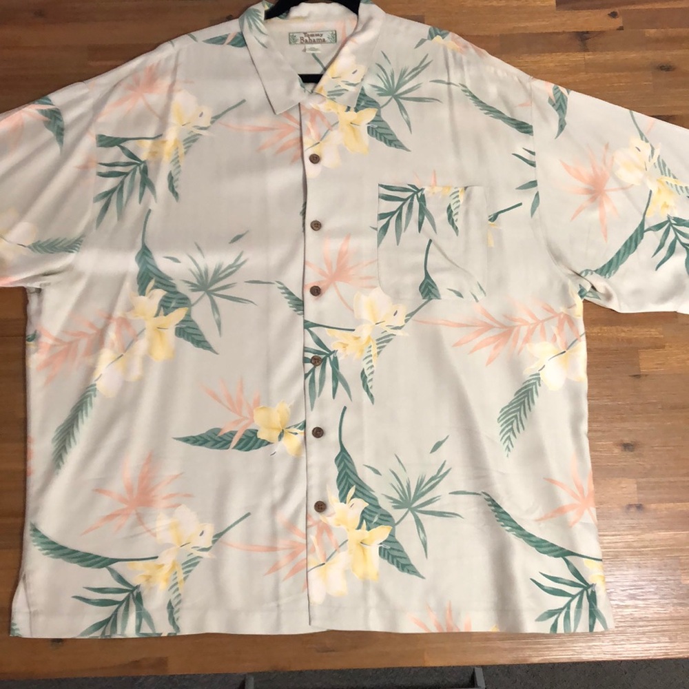 Tommy Bahama silk button up XXL